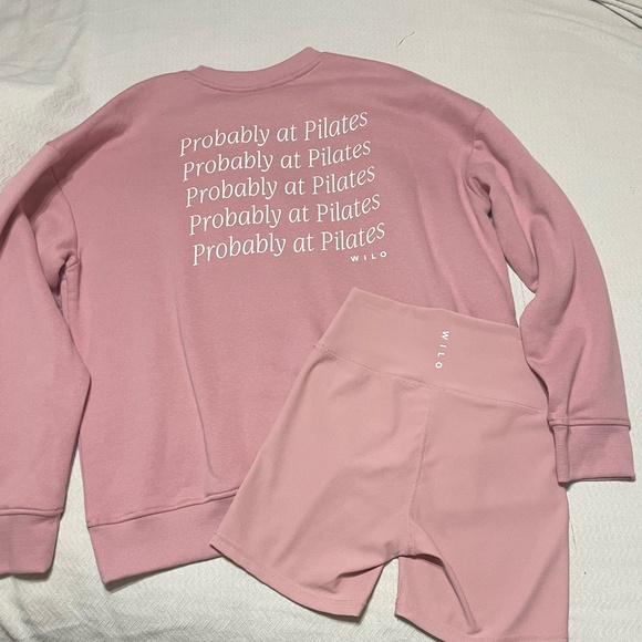 NWT Wilo the Label Set Pink Crew Sweatshirt & Blush Biker Shorts Size Medium - Picture 2 of 9